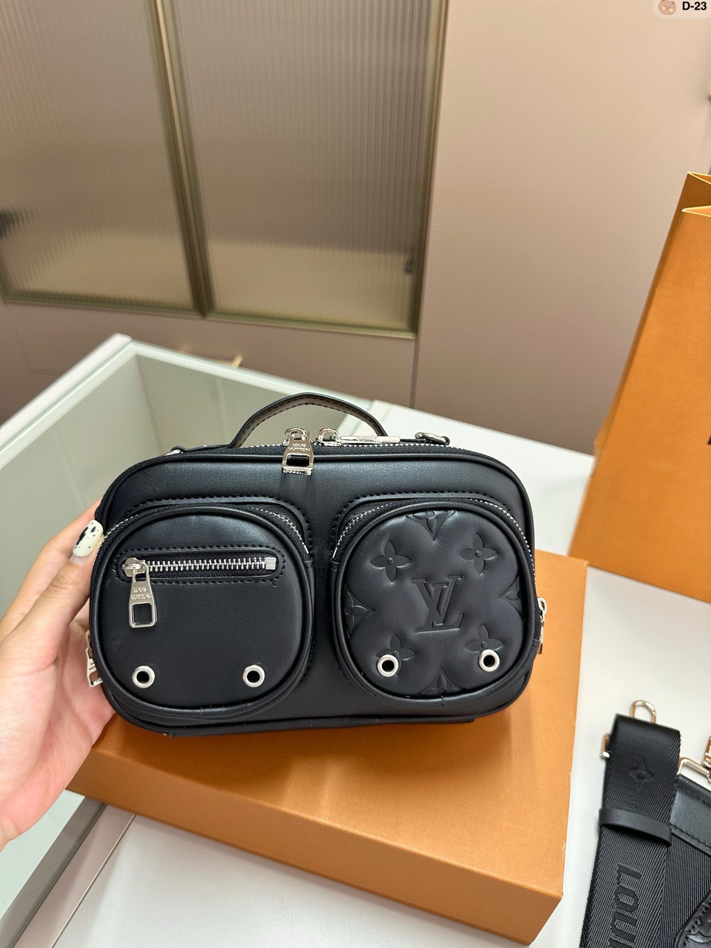 L-V BAG Retro embossed camera bag