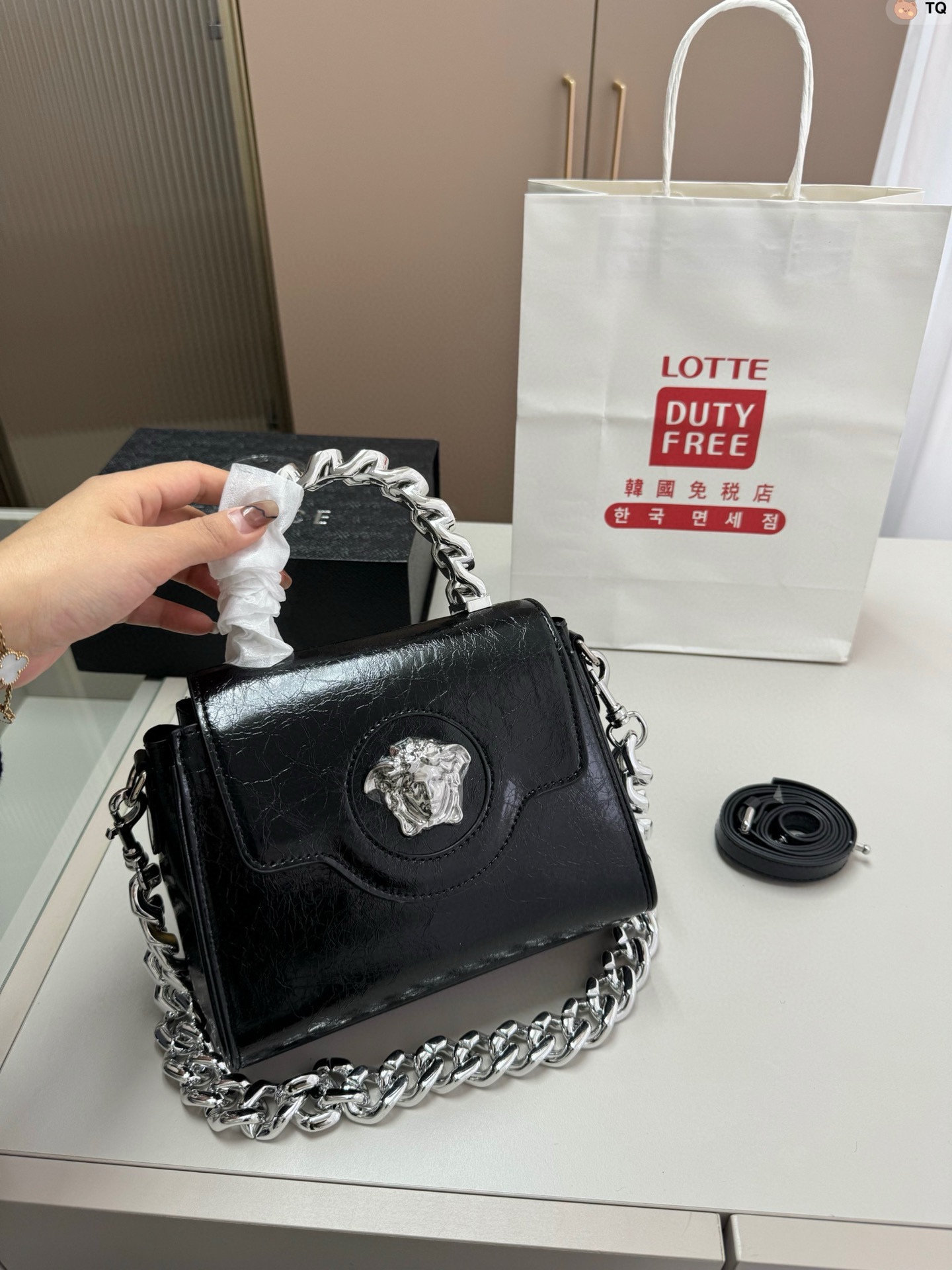 VER-E Handheld shoulder bag chain bag