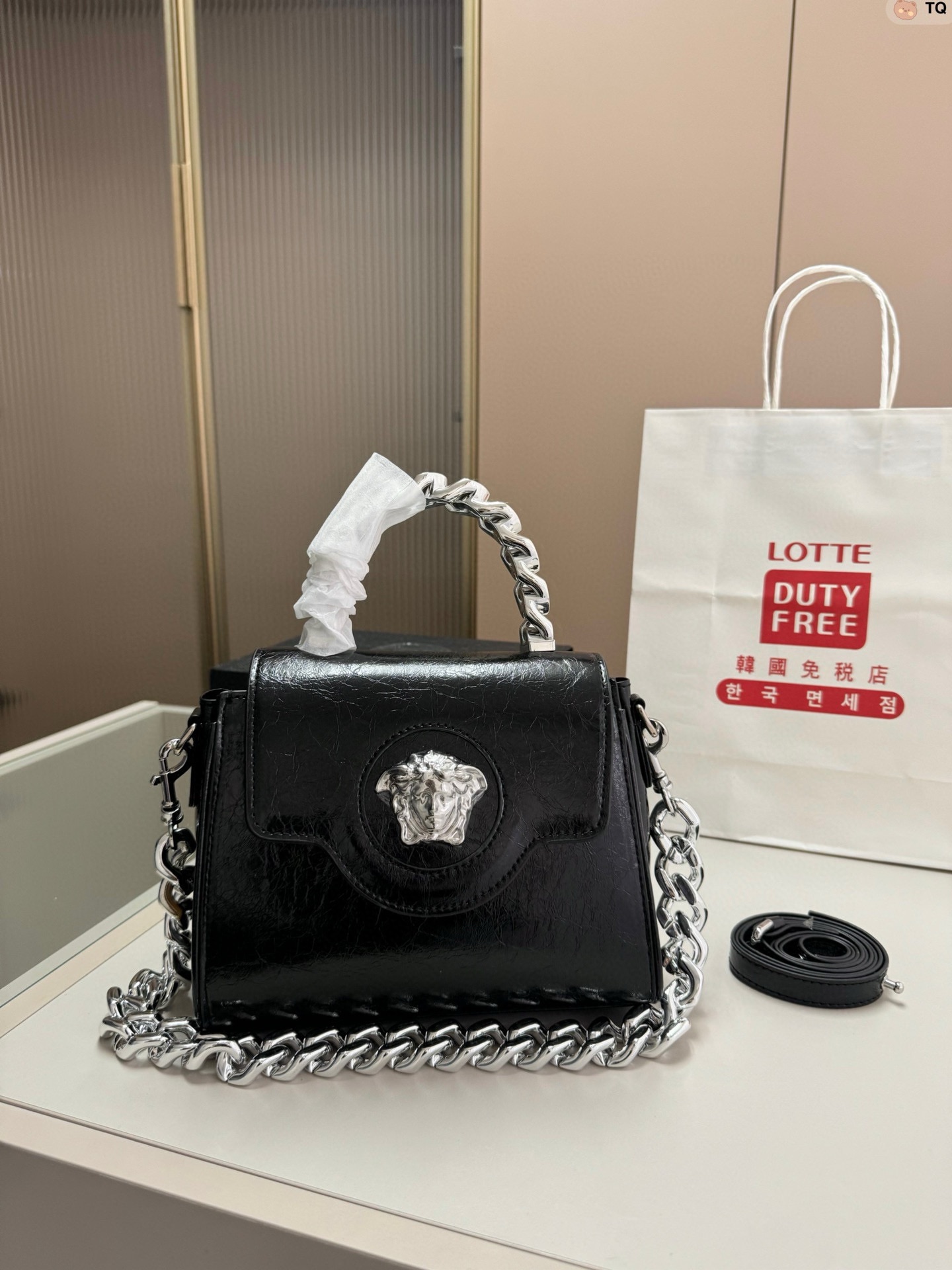 VER-E Handheld shoulder bag chain bag