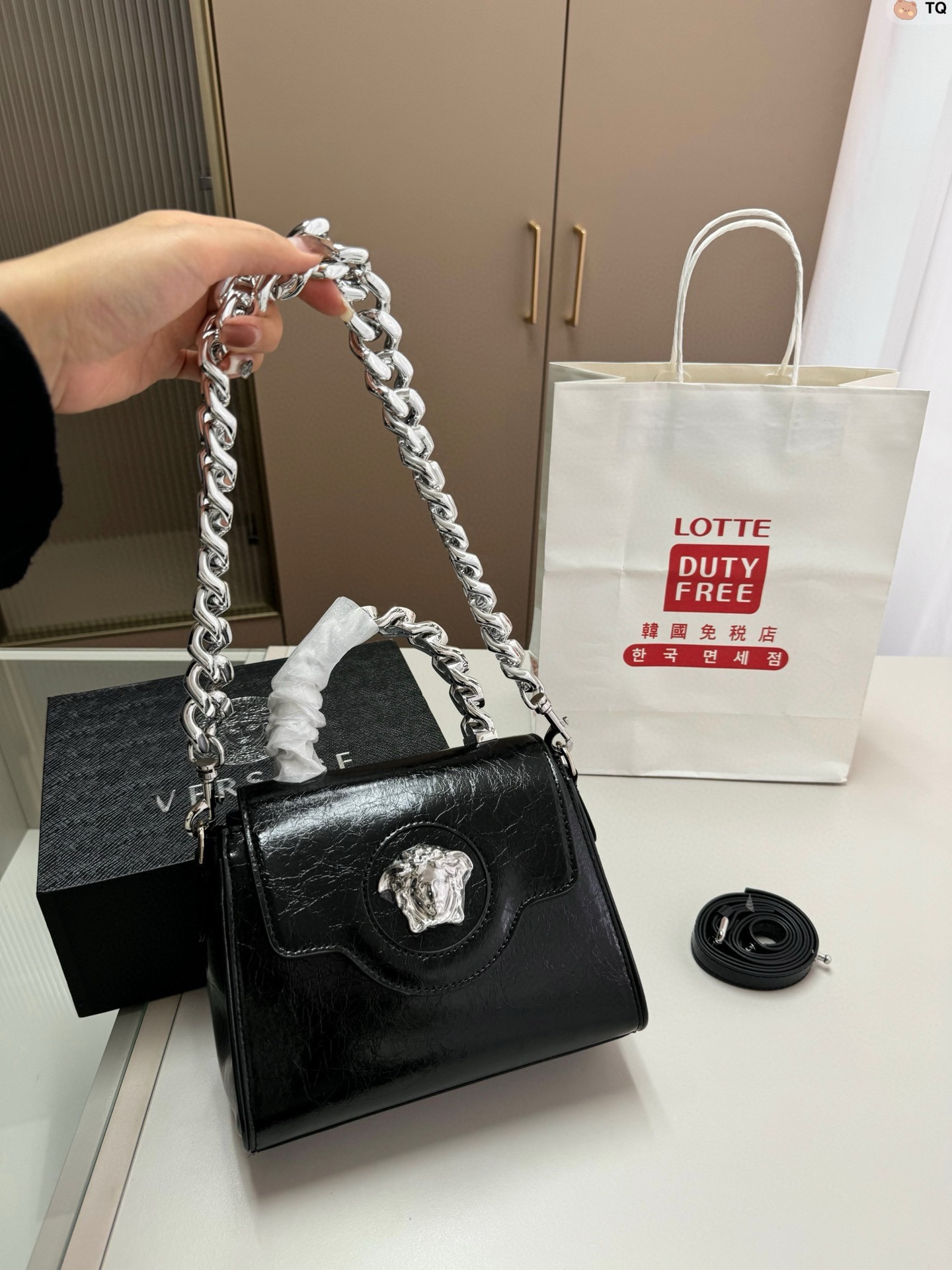 VER-E Handheld shoulder bag chain bag