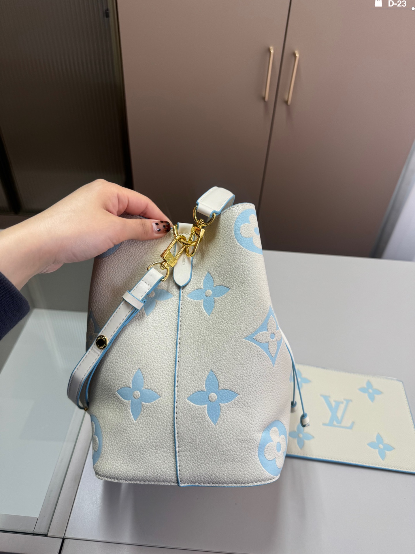 L-V bag Crossbody bag/shoulder bucket bag