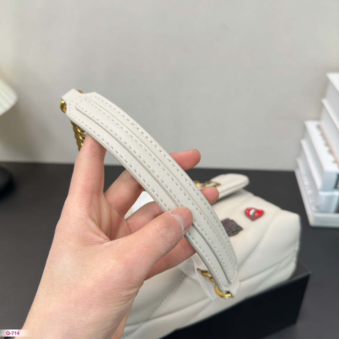 PIN-KO BAG Swallow bag is of super high quality.