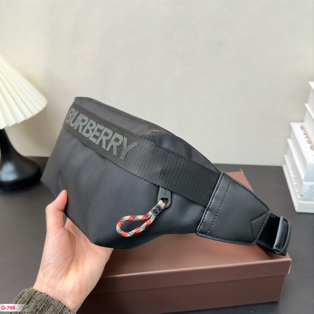 B-Y BAG  Neutral chest bag