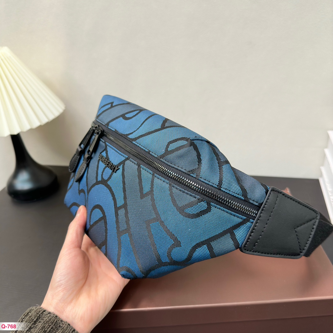 B-Y BAG  Neutral chest bag