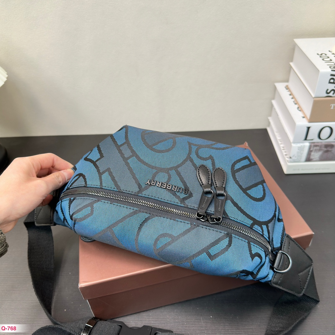 B-Y BAG  Neutral chest bag