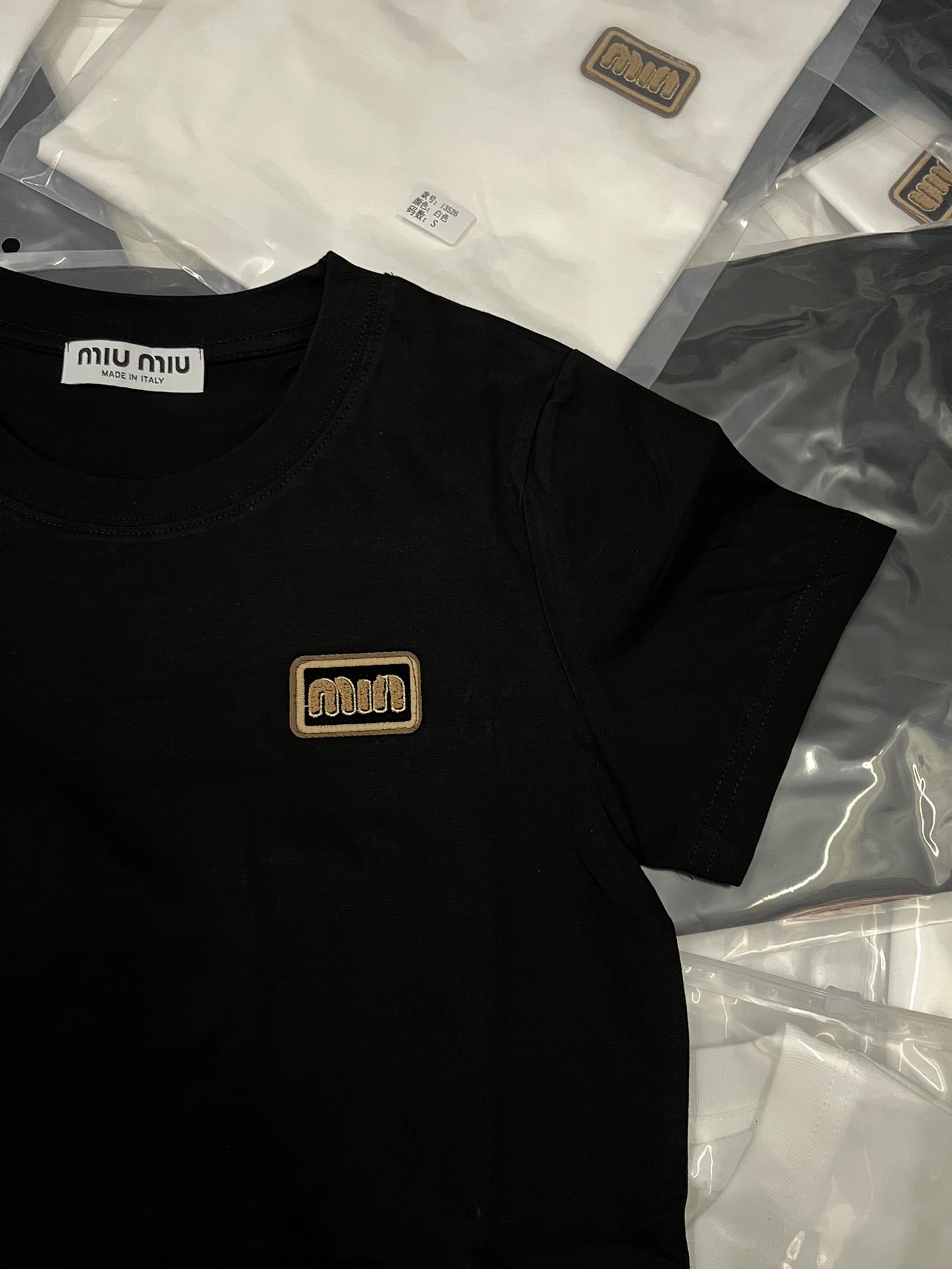 MIU womenswear fashion t-shirt