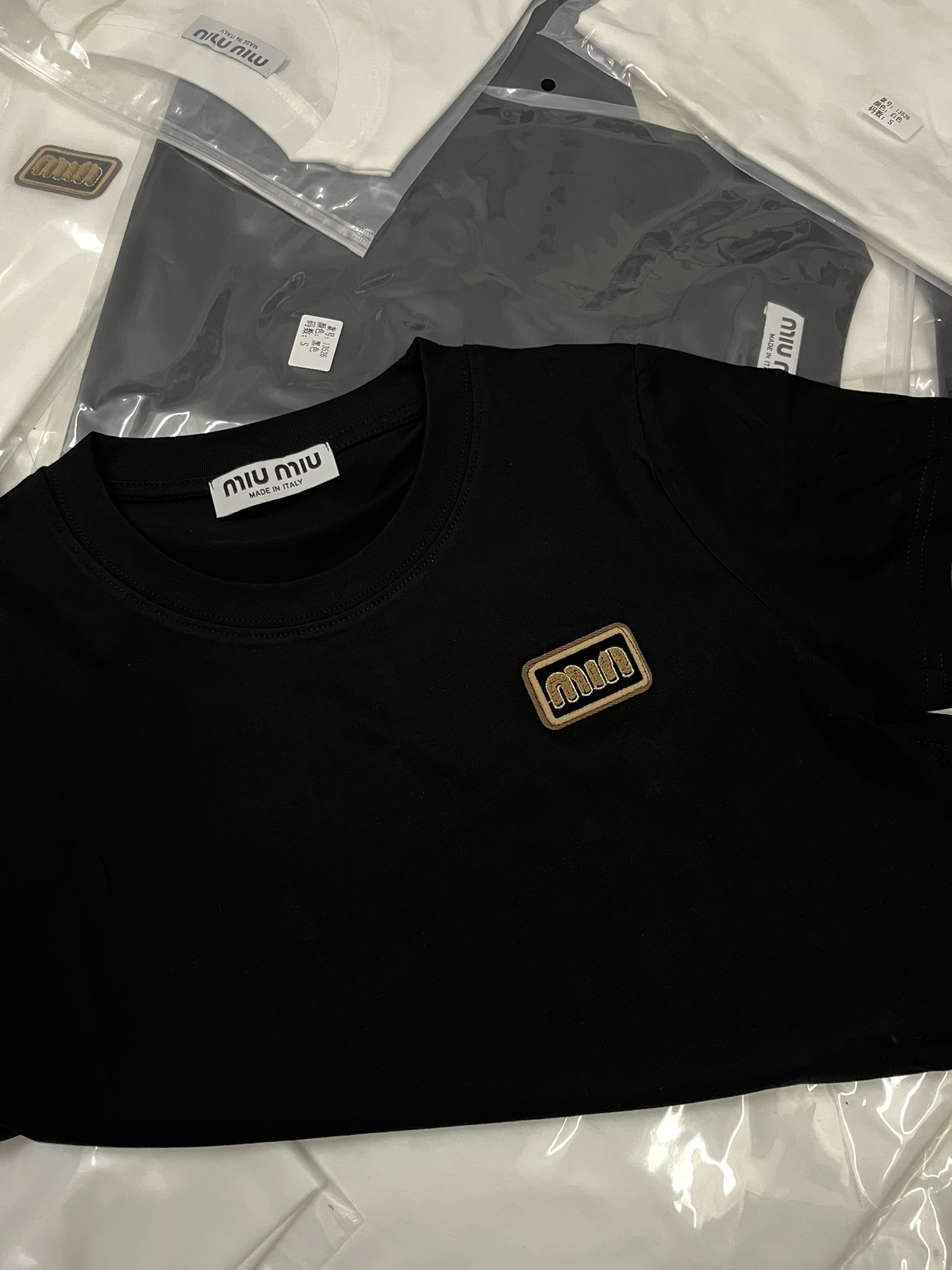 MIU womenswear fashion t-shirt