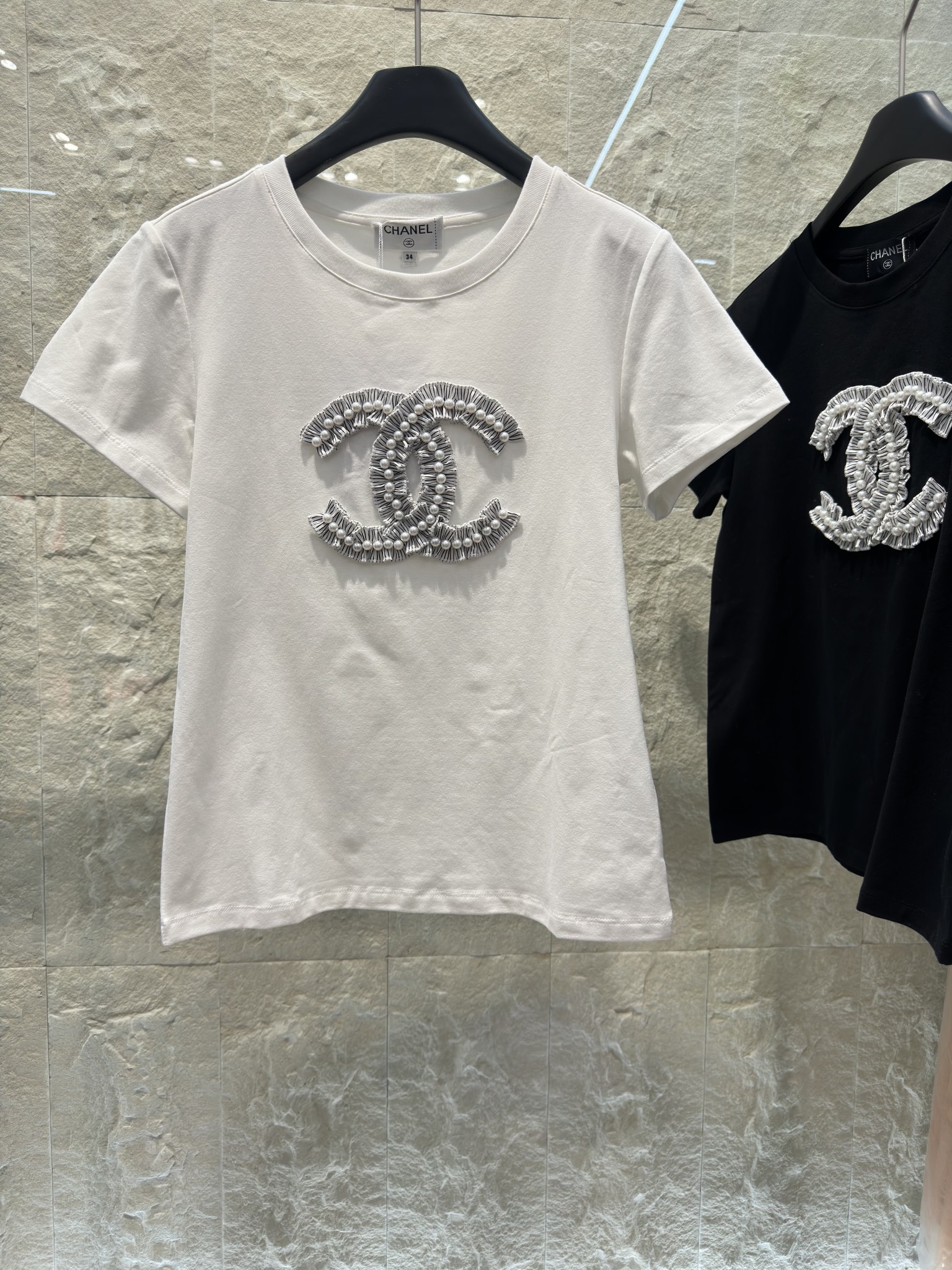C-L womenswear Double c pearl logo cotton t-shirt