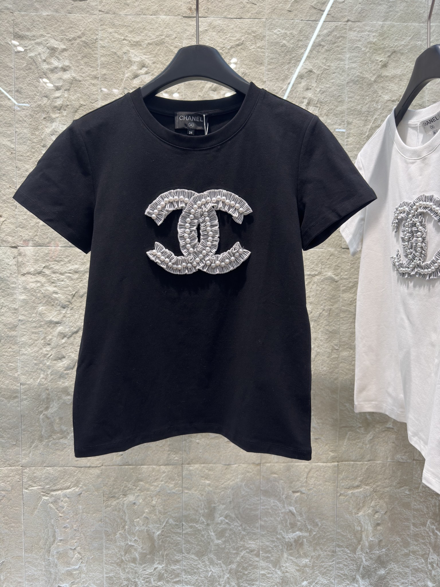 C-L womenswear Double c pearl logo cotton t-shirt
