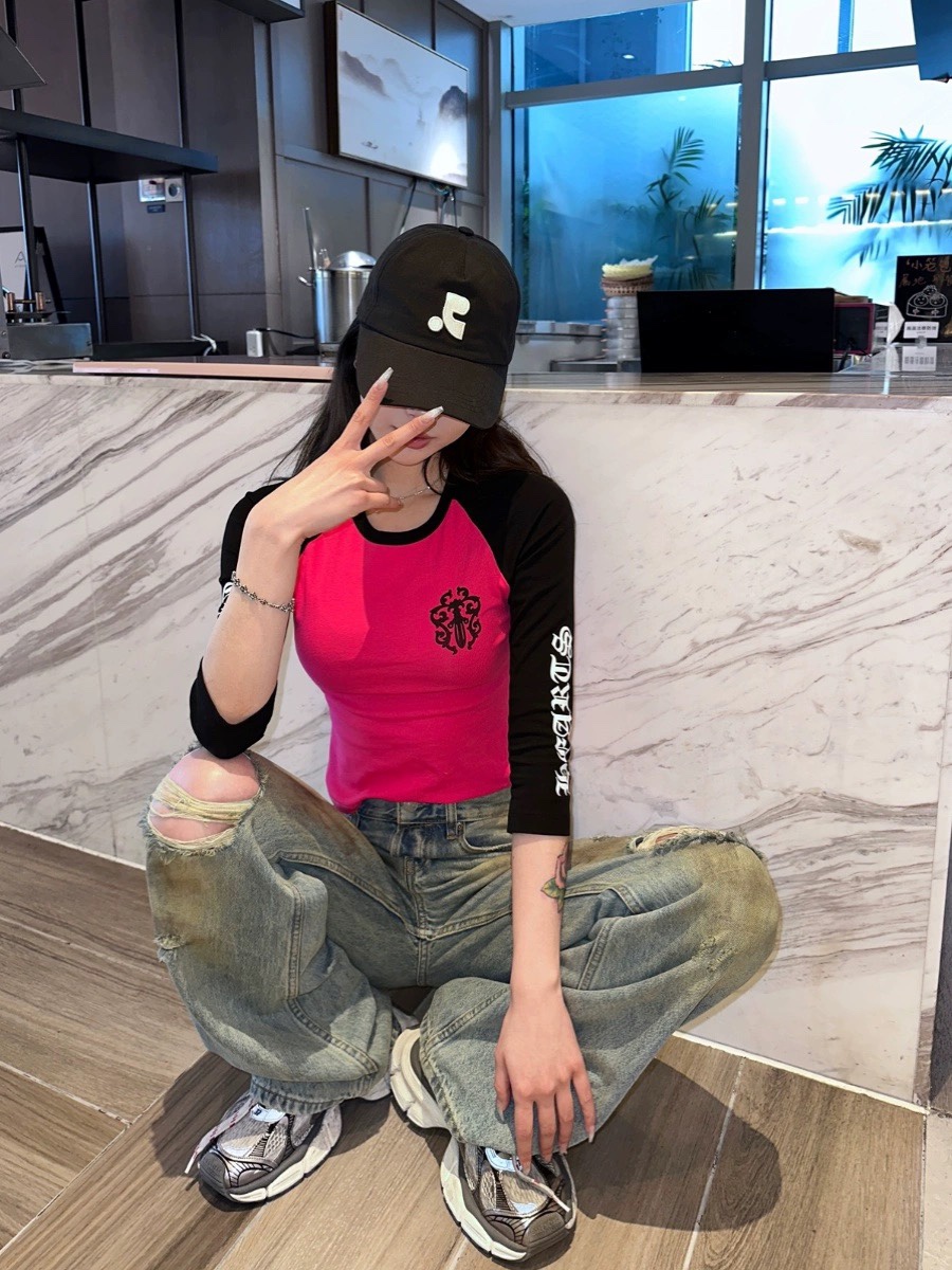 womenswear Rose red Sanskrit printed seven-point long sleeves