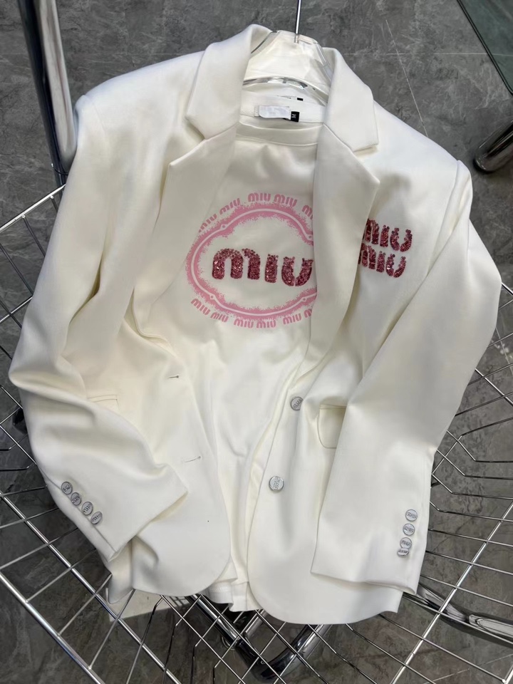 MIU womenswear New blazer （suit）