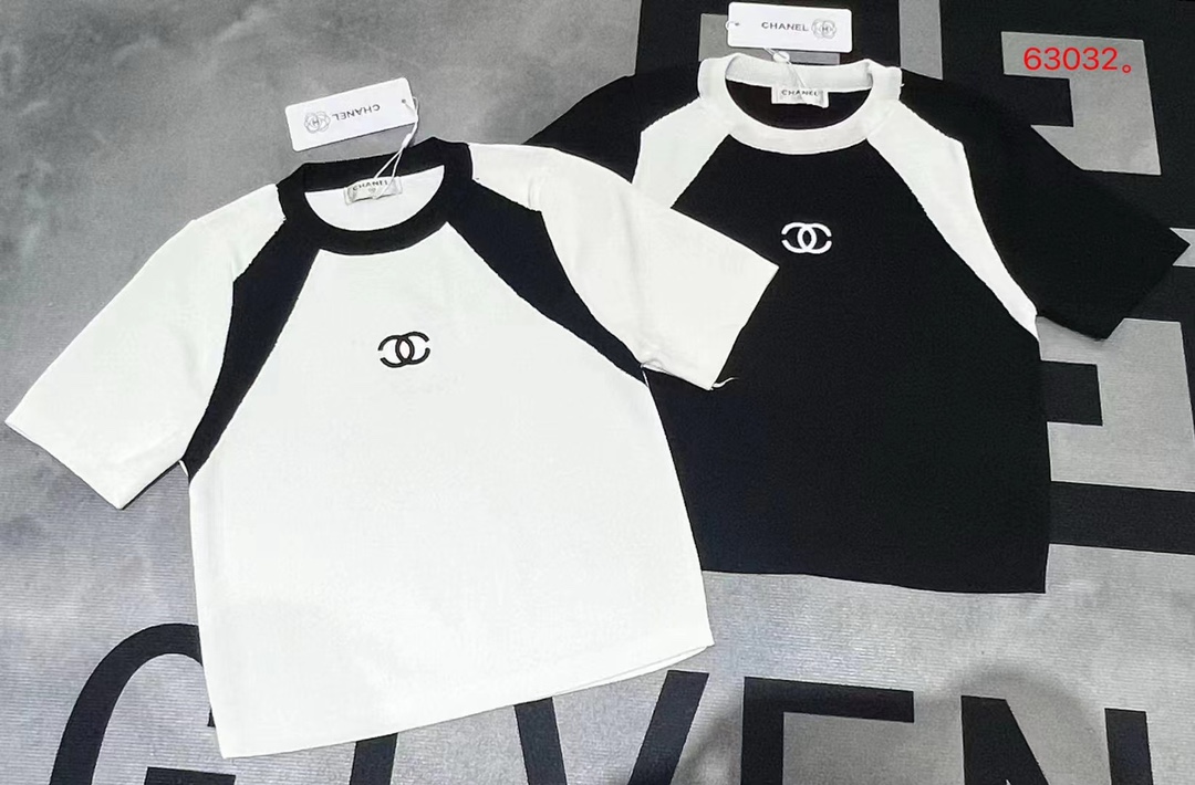 C-L womenswear Contrast raglan sleeves with small logo short sleeves