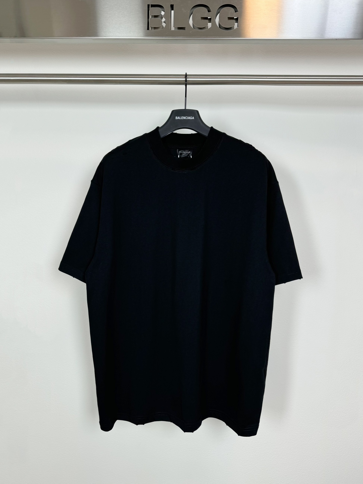 B-A womenswear Wash the LOGO on the back and grind it to make an old short-sleeved T-shirt.