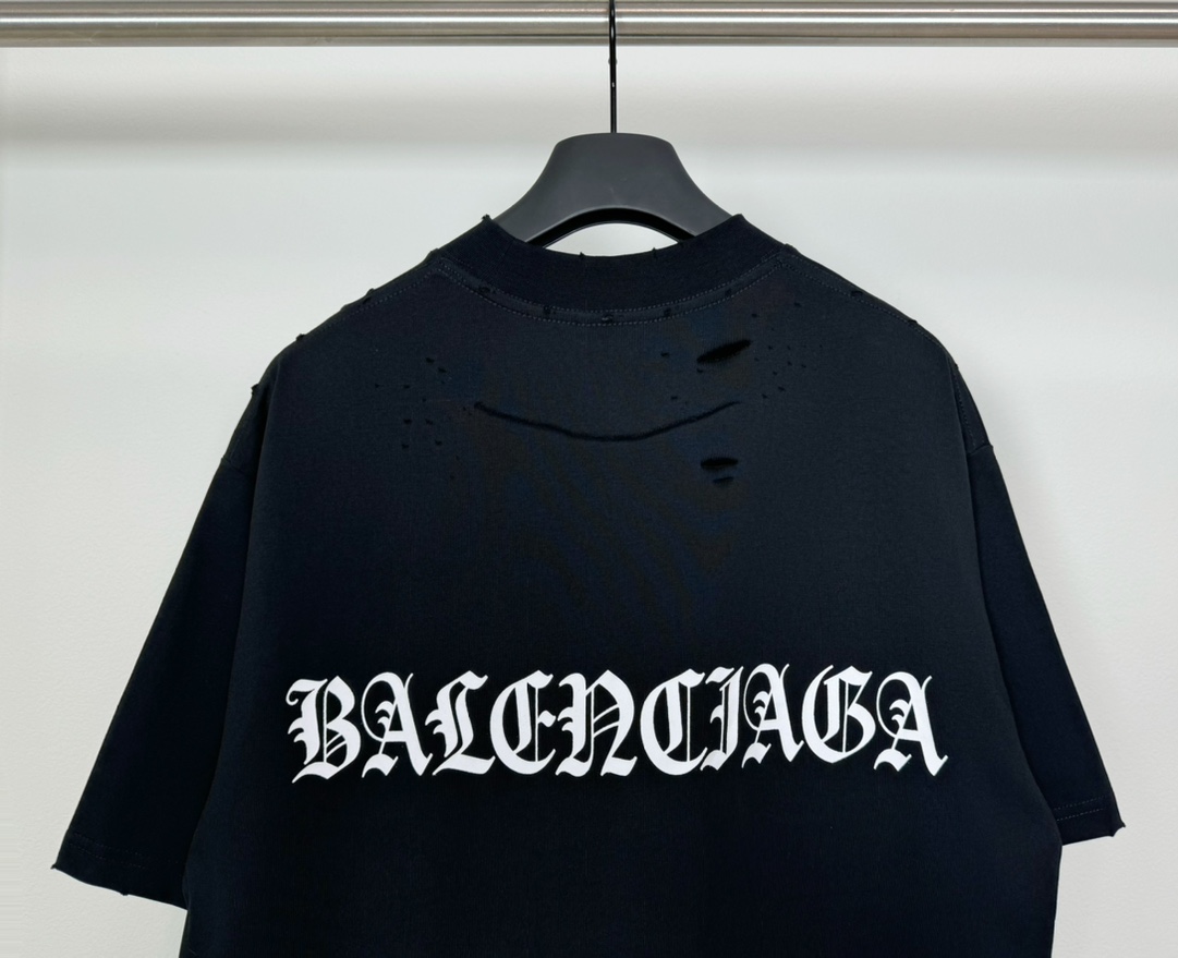 B-A womenswear Wash the LOGO on the back and grind it to make an old short-sleeved T-shirt.