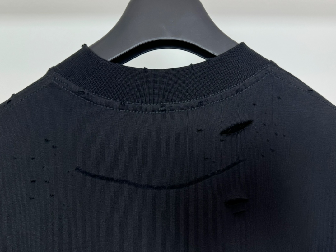 B-A womenswear Wash the LOGO on the back and grind it to make an old short-sleeved T-shirt.