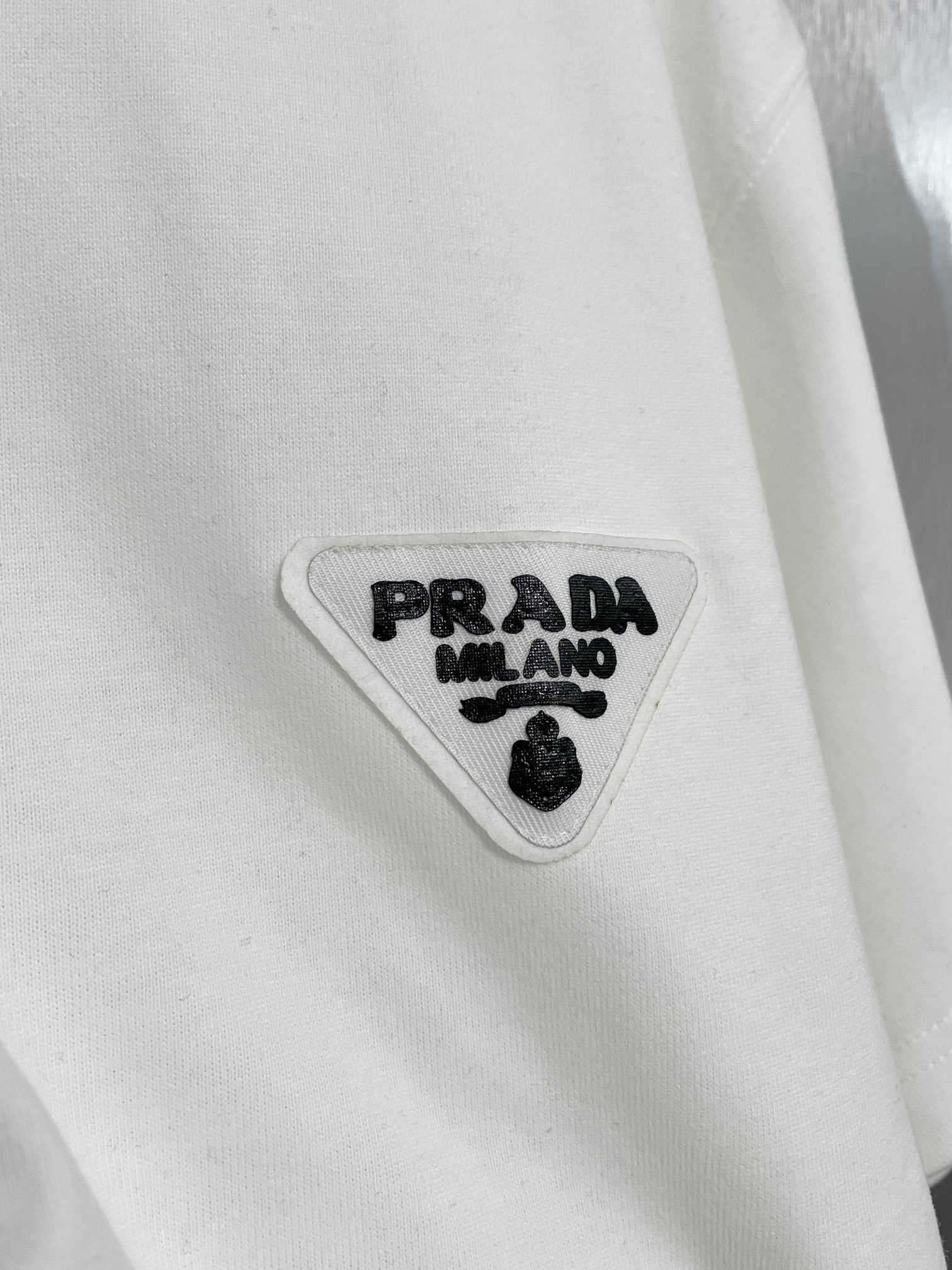 P-A womenswear Triangle logo short sleeve