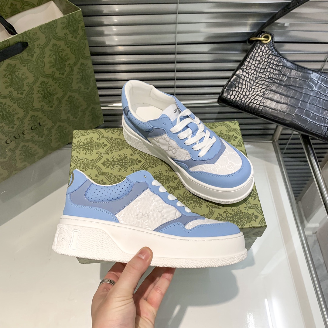 G-G women's shoes The new thick-soled white shoes are hot and new.