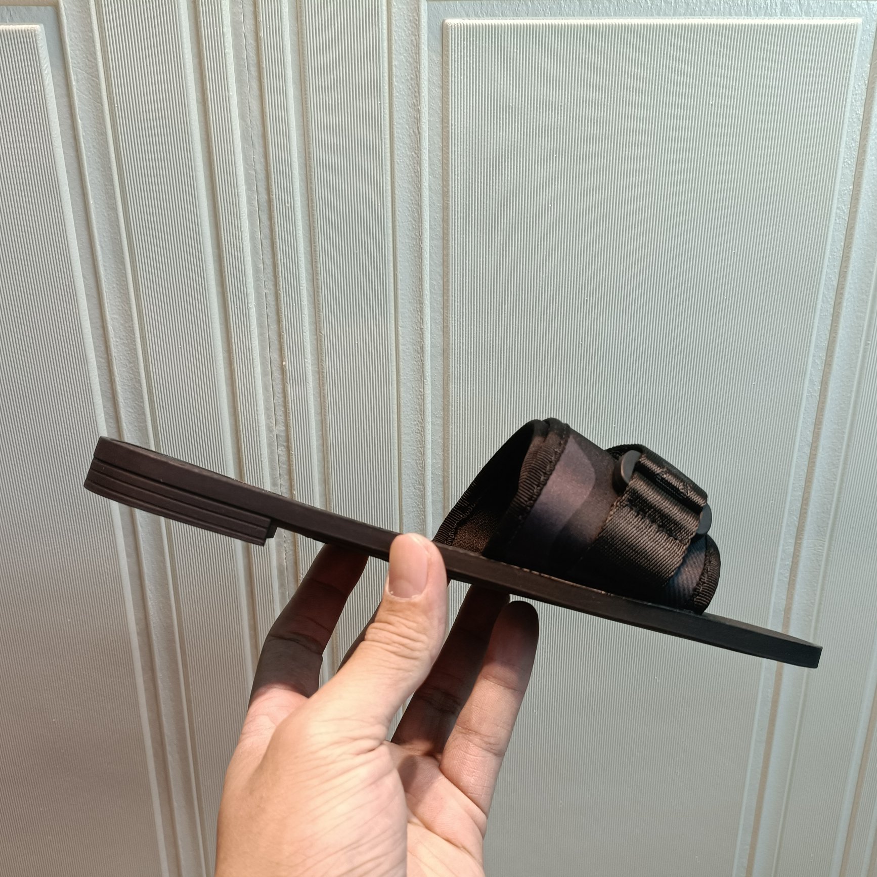 d-r Women's shoes Embroidered hook and loop slippers