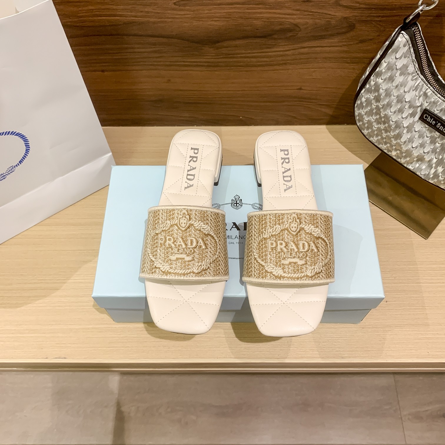 P-A Flat embroidered slippers