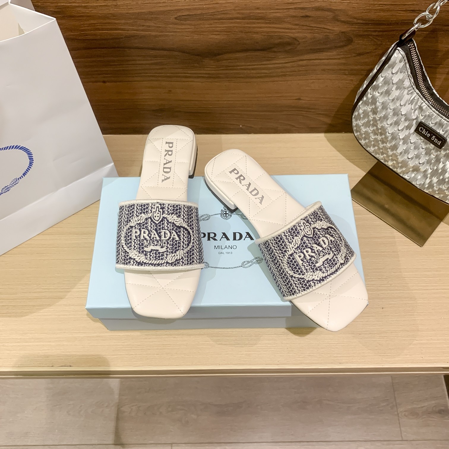 P-A Flat embroidered slippers