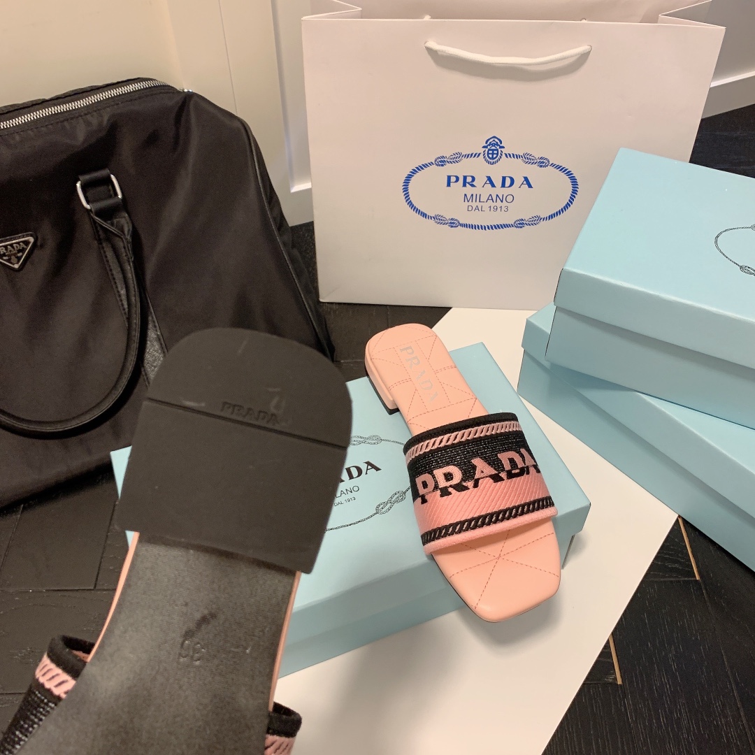 P-A Flat embroidered slippers