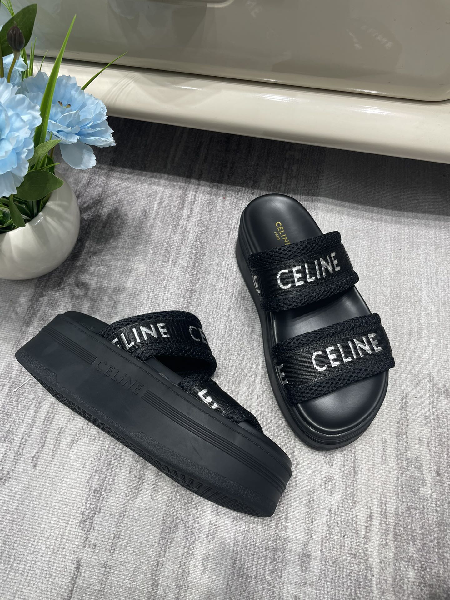 C-E Heavy-soled letter drag