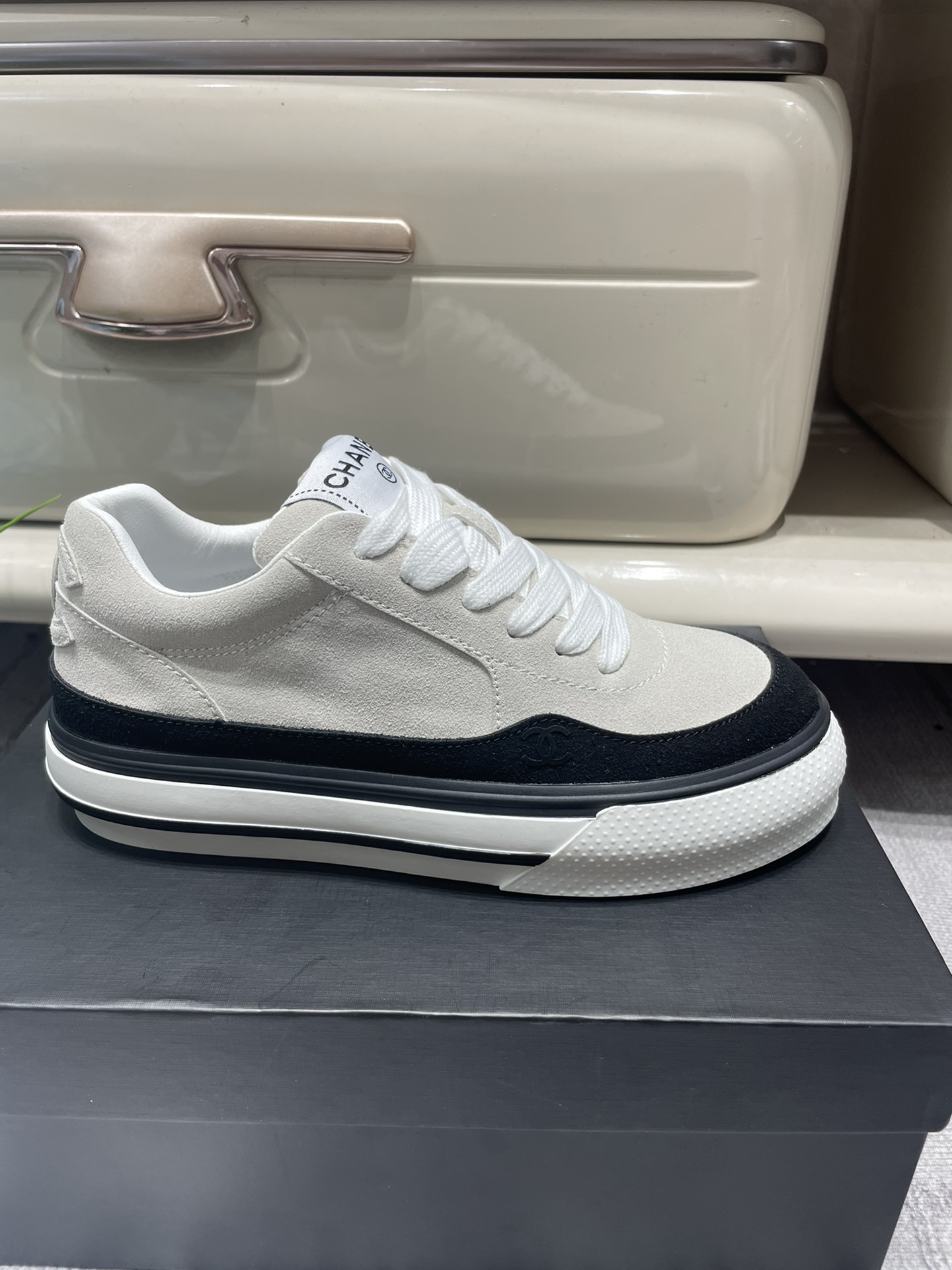 C-L Thick-soled color matching sneakers