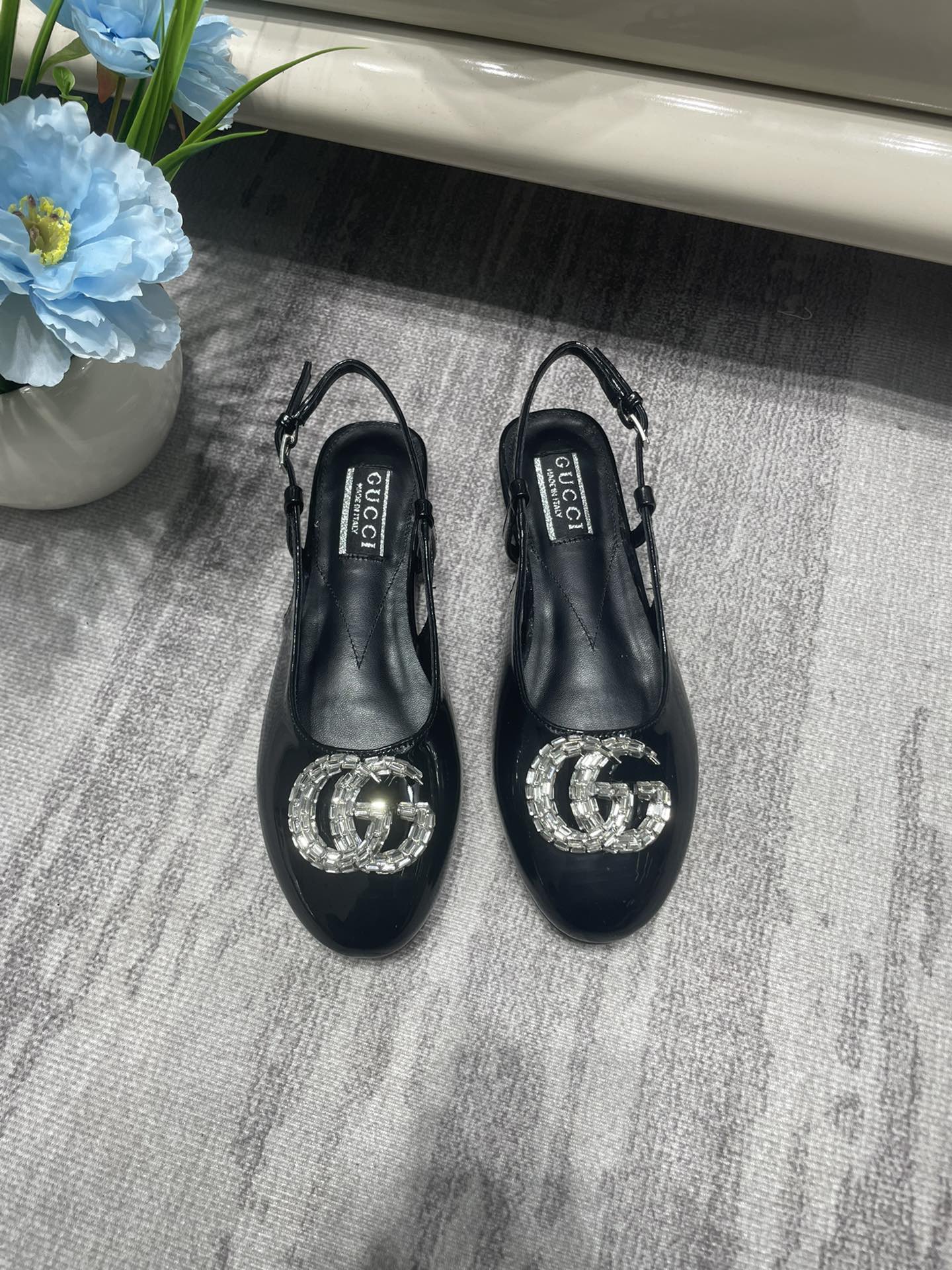 G-G New flat shoes