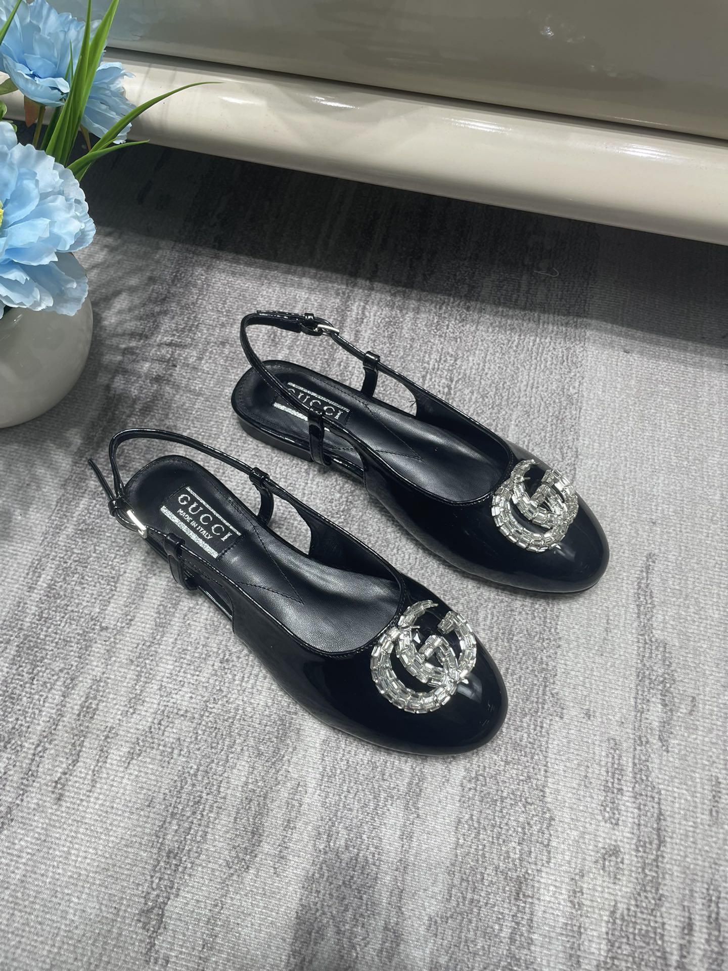 G-G New flat shoes