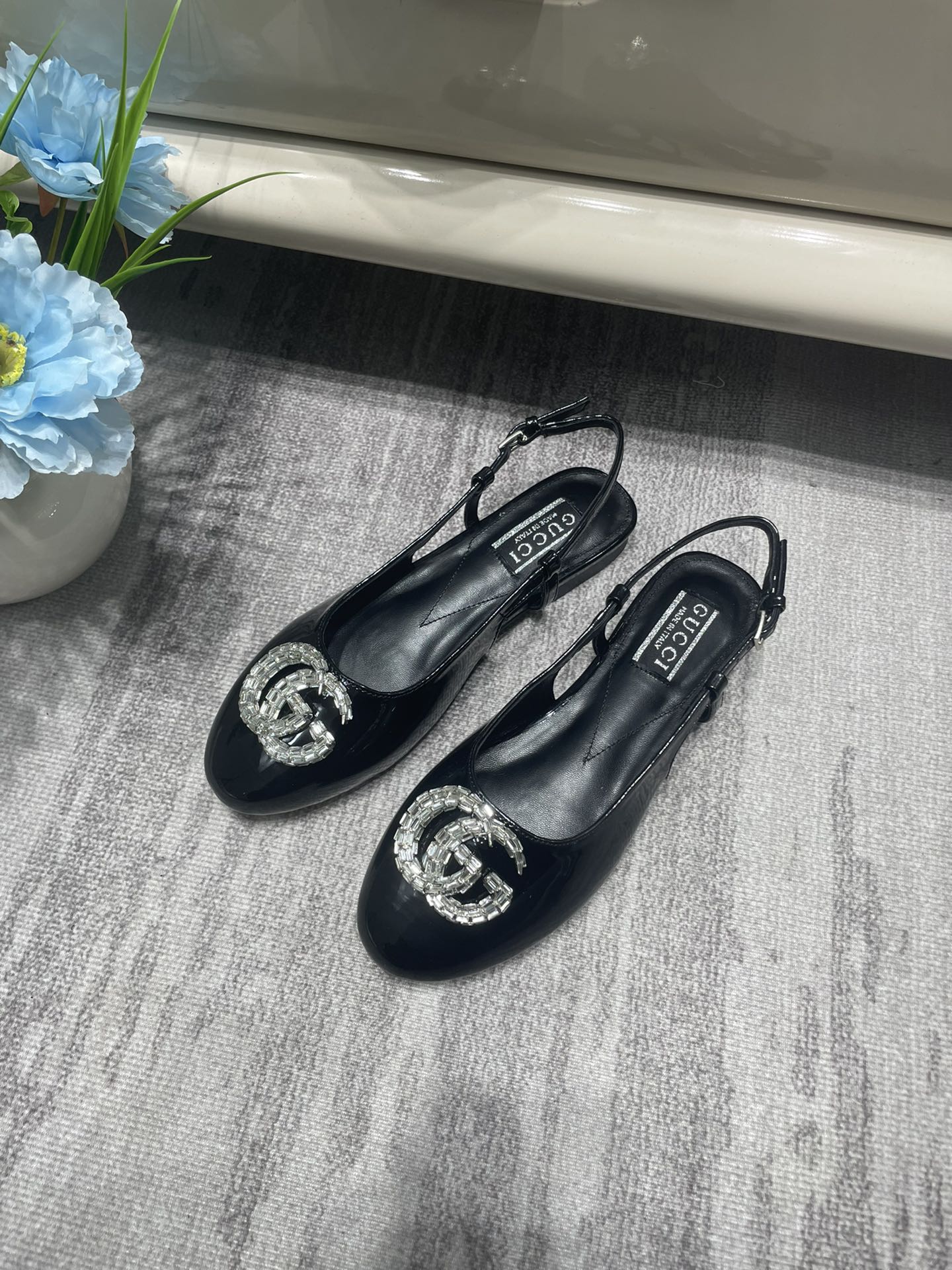 G-G New flat shoes