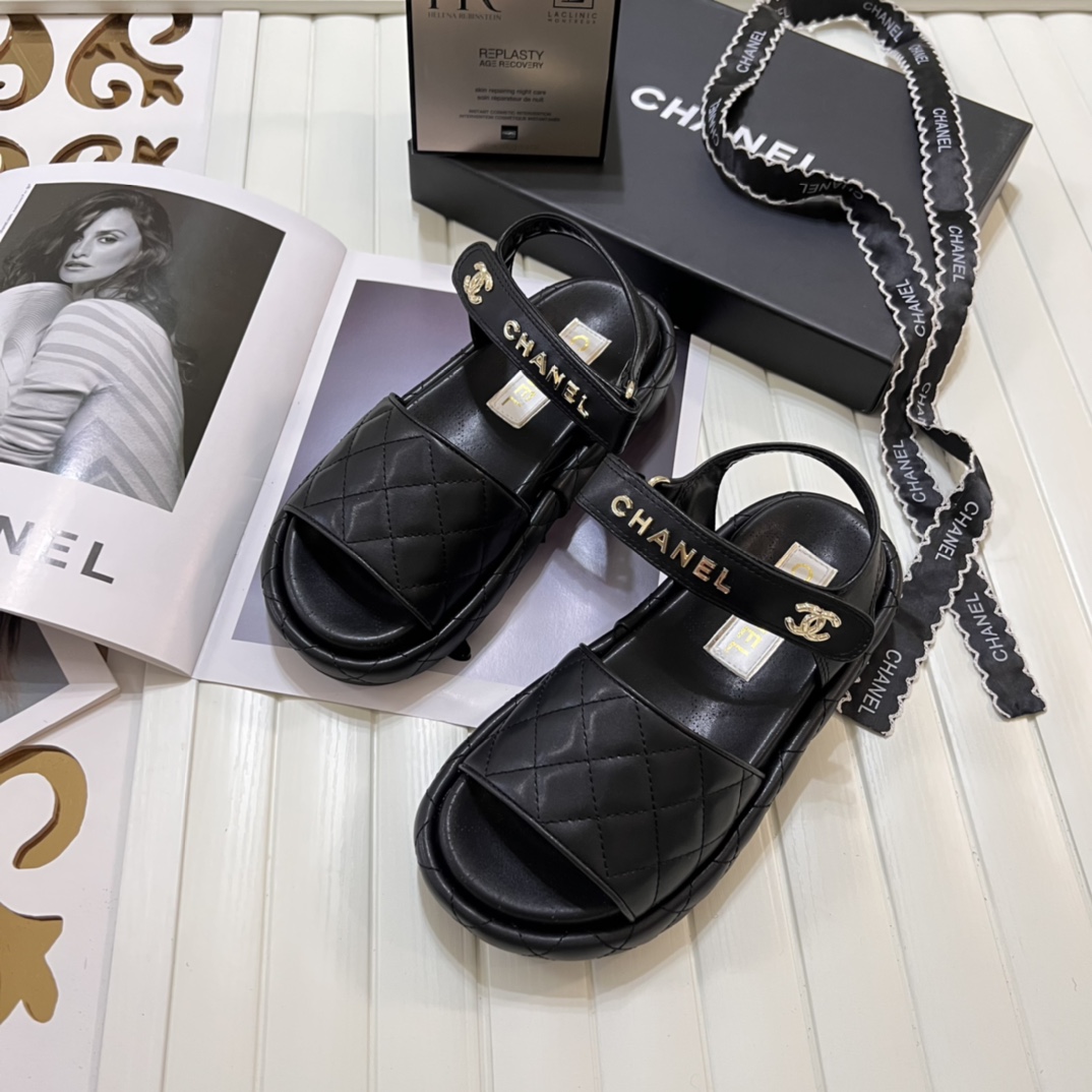 G-G Embroidered platform slippers/sandals