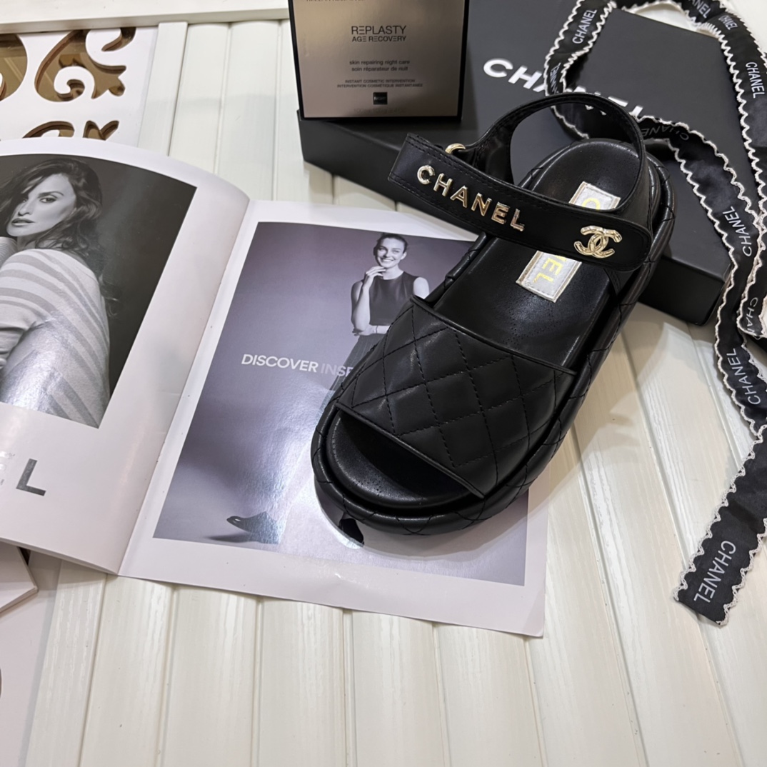 G-G Embroidered platform slippers/sandals
