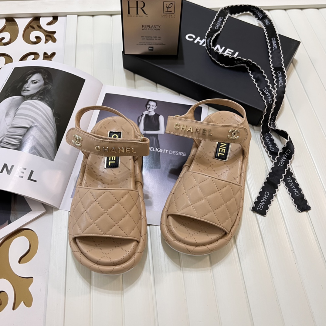 G-G Embroidered platform slippers/sandals