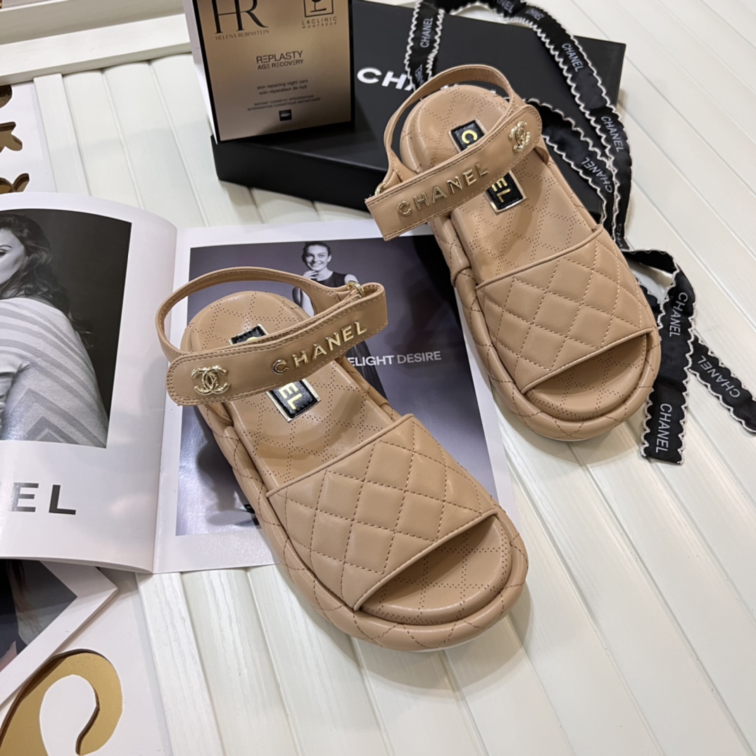 G-G Embroidered platform slippers/sandals