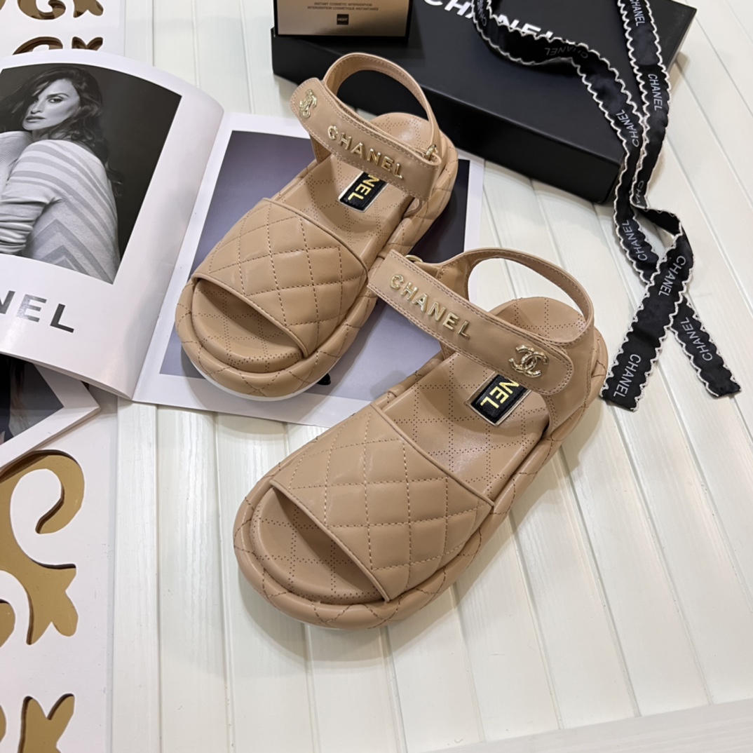 G-G Embroidered platform slippers/sandals