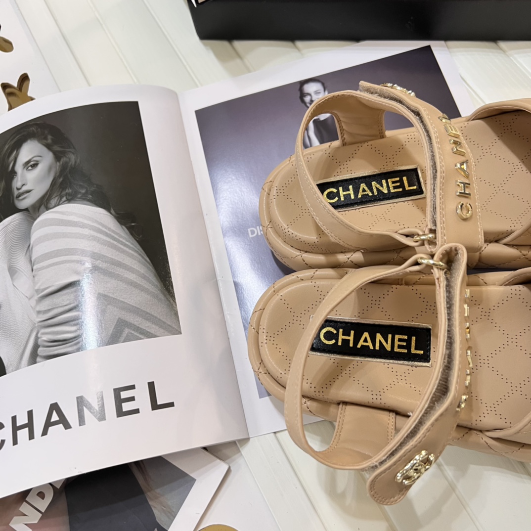 G-G Embroidered platform slippers/sandals