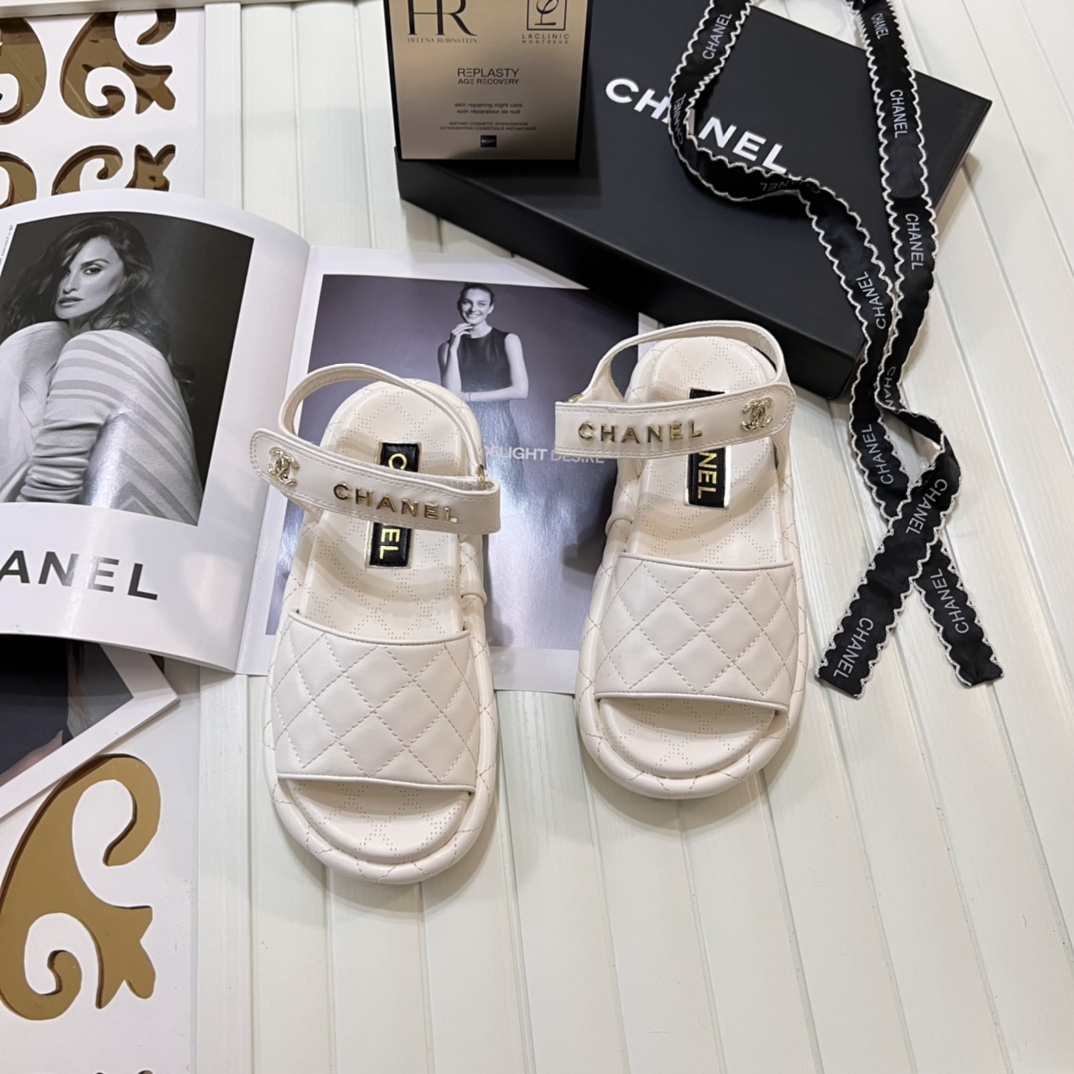 G-G Embroidered platform slippers/sandals