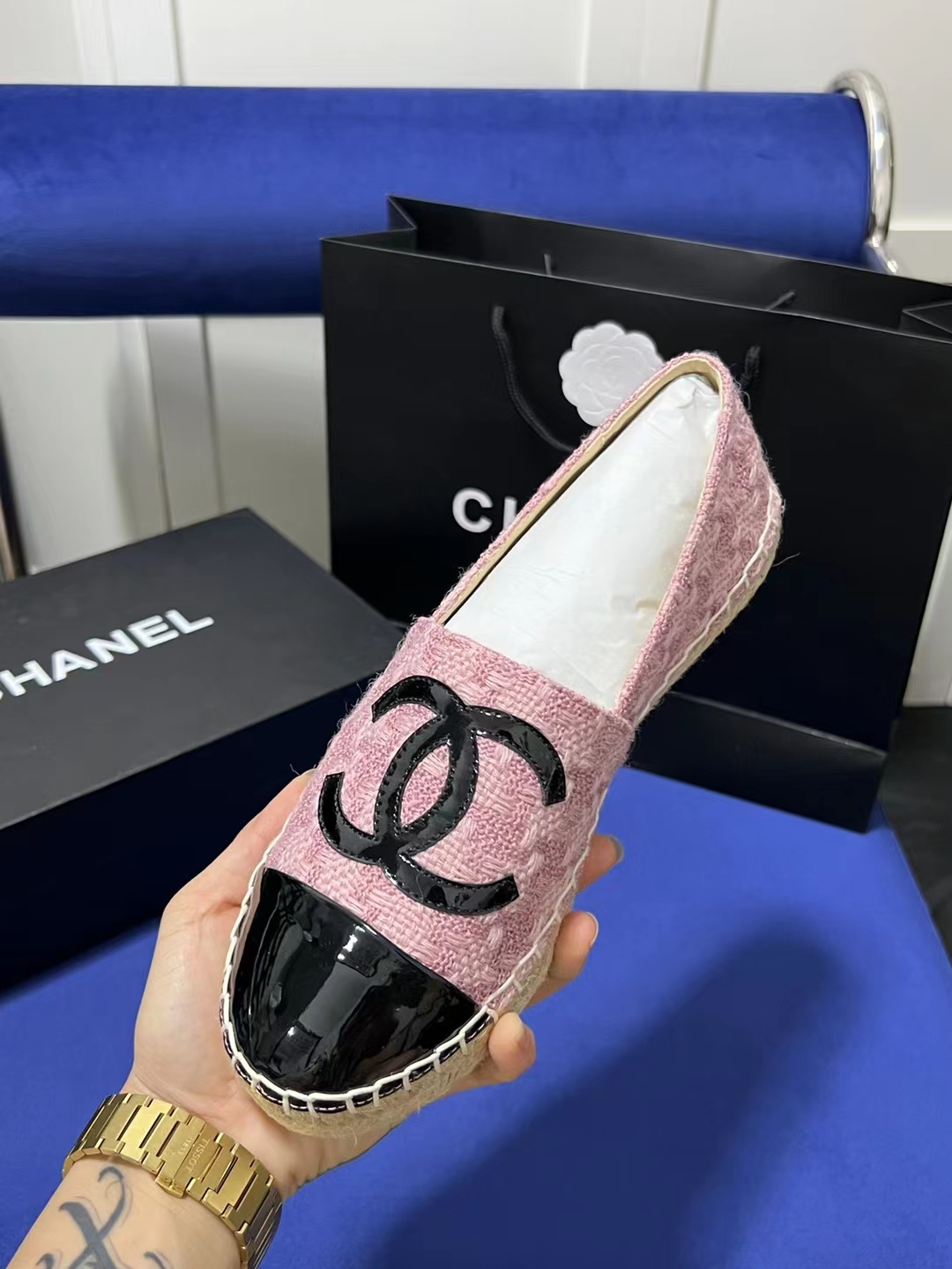 C-L Fisherman flat shoes