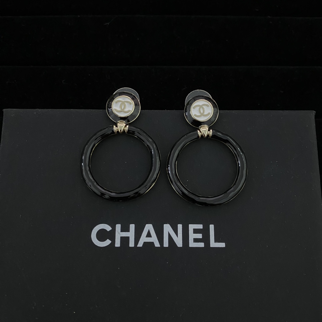 D-R New earrings