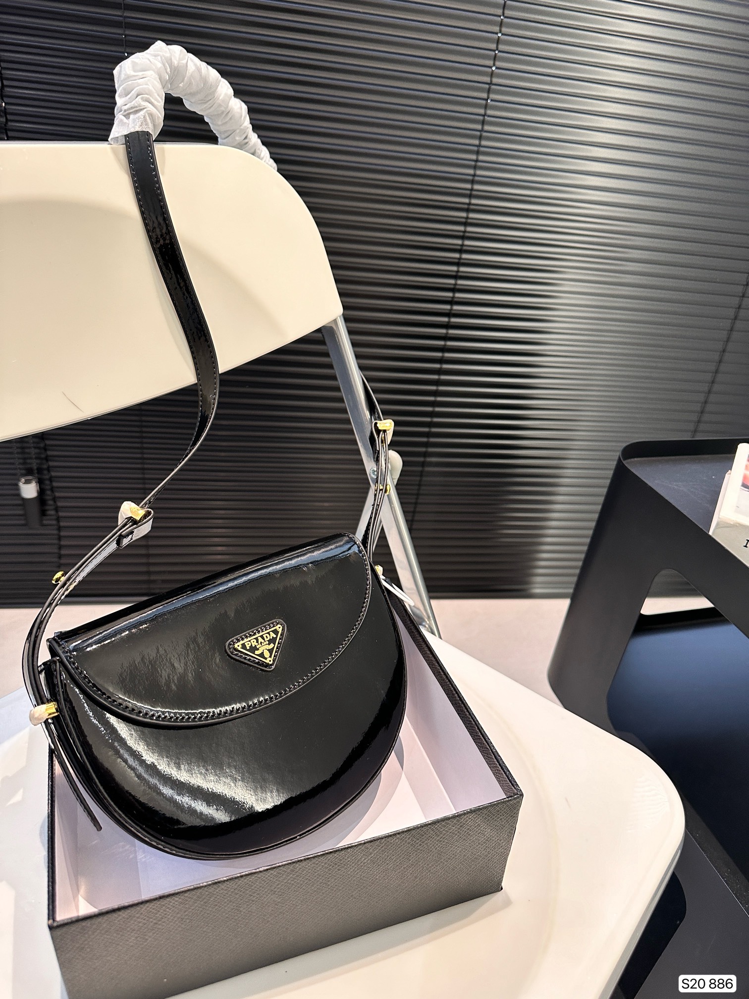 Fashion patent leather bag