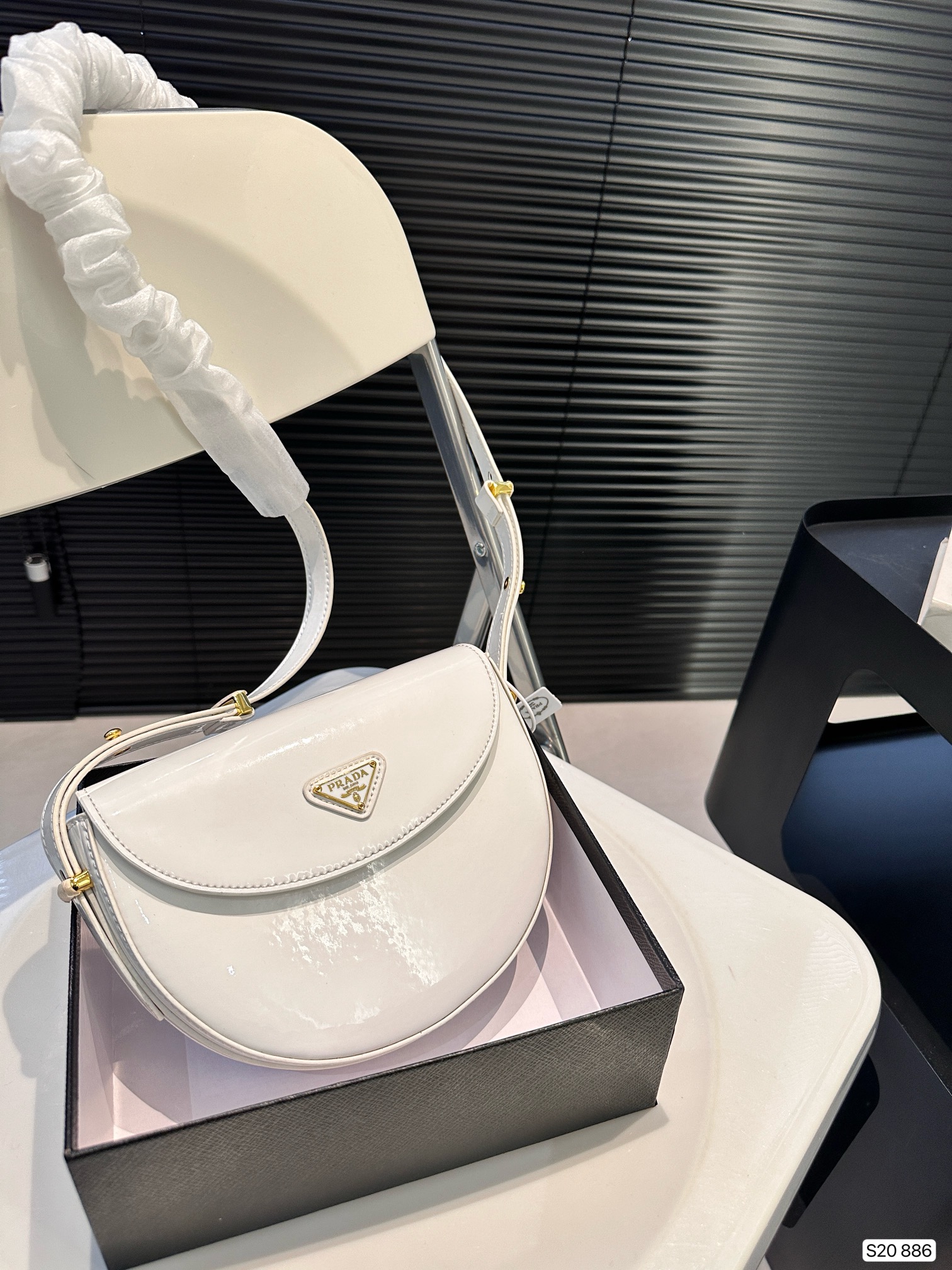 Fashion patent leather bag