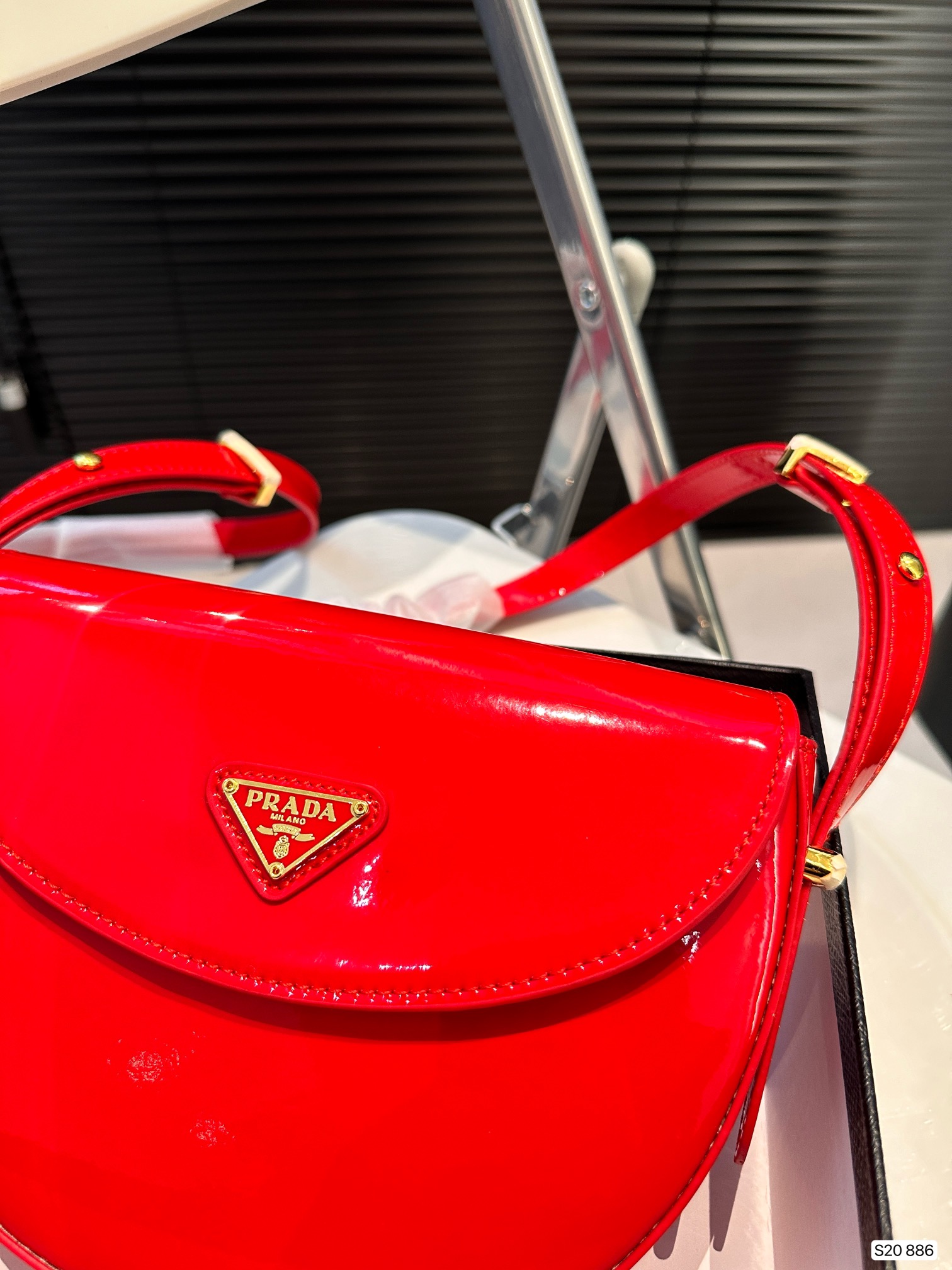 Fashion patent leather bag