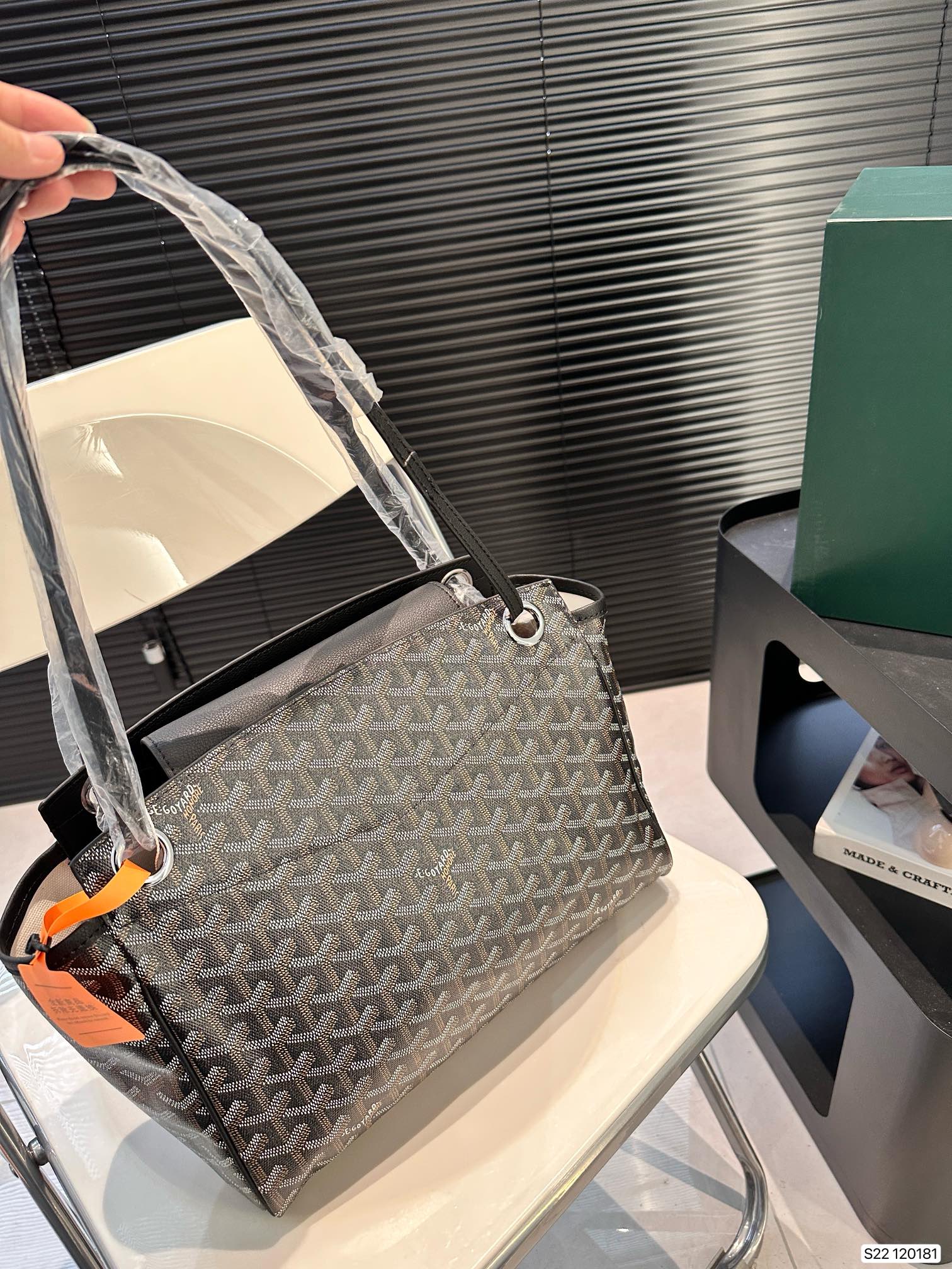 G-YARD Cute underarm bag |