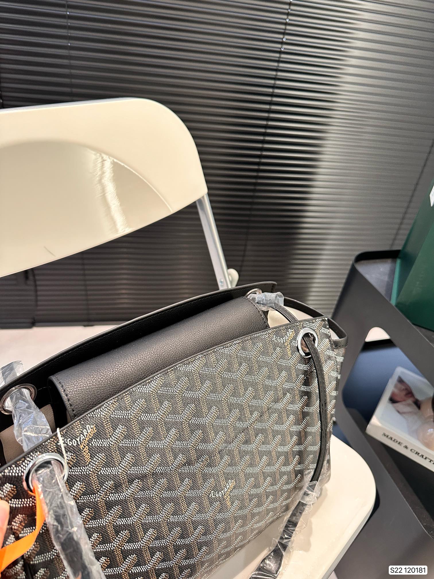 G-YARD Cute underarm bag |