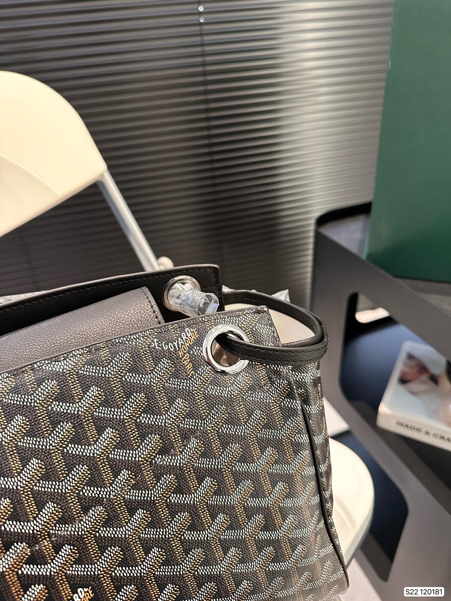 G-YARD Cute underarm bag |