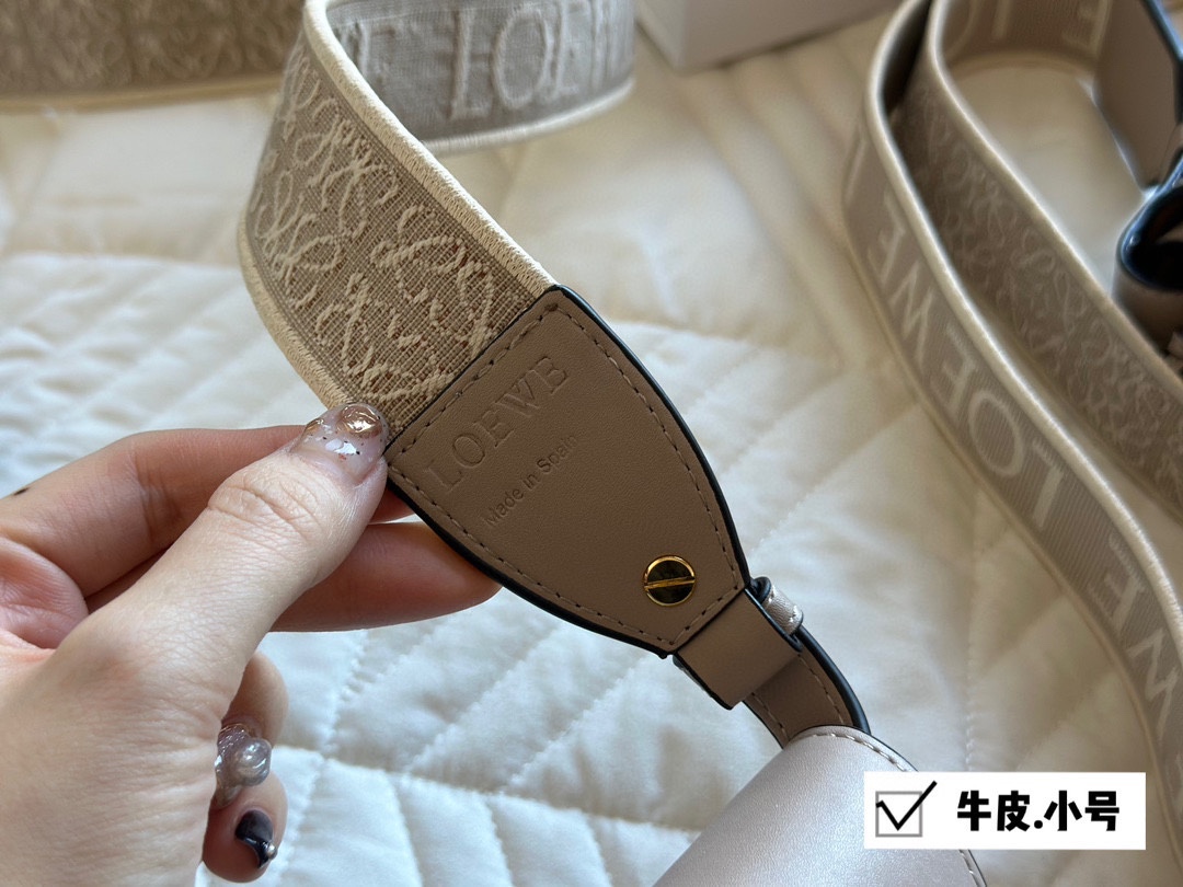 L-E Saddle bag messenger bag