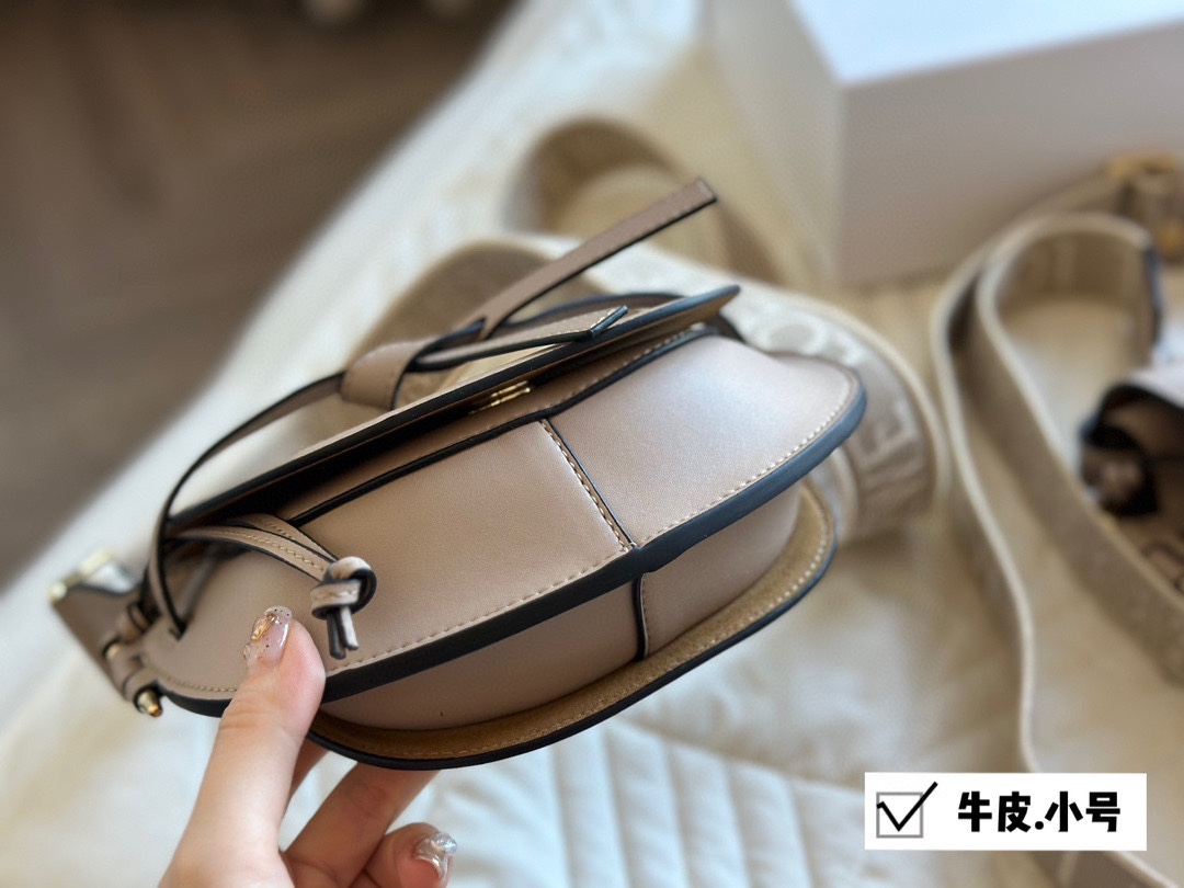 L-E Saddle bag messenger bag