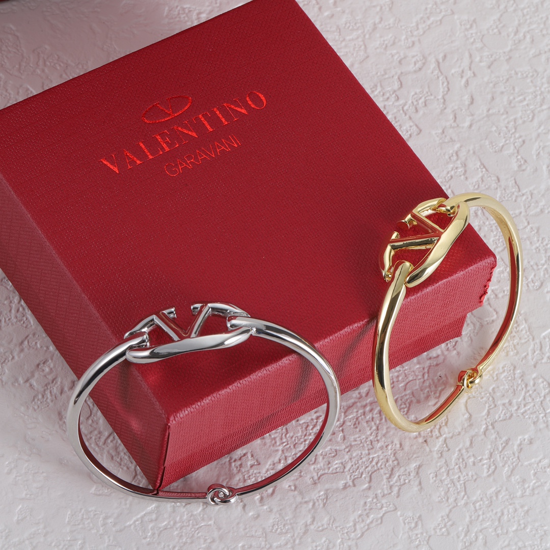 V-NO New bracelet
