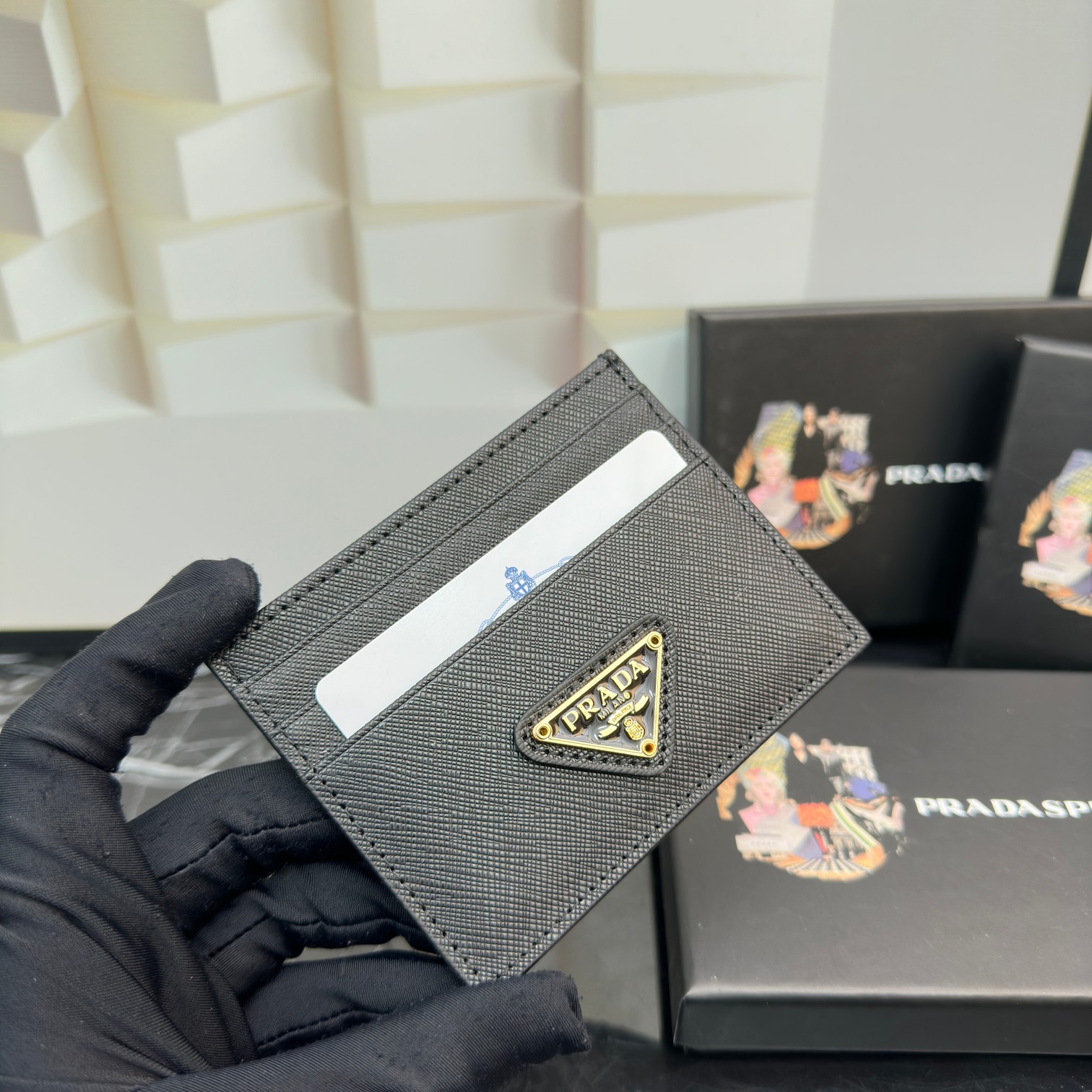 P-A Explosive leather card bag