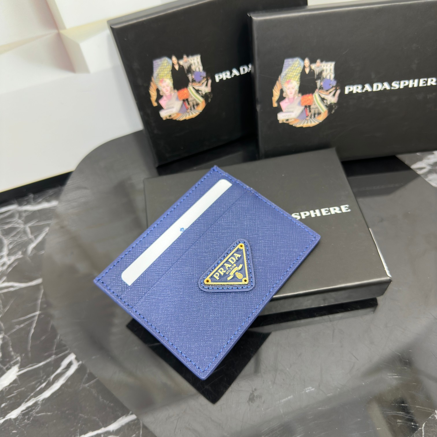 P-A Explosive leather card bag